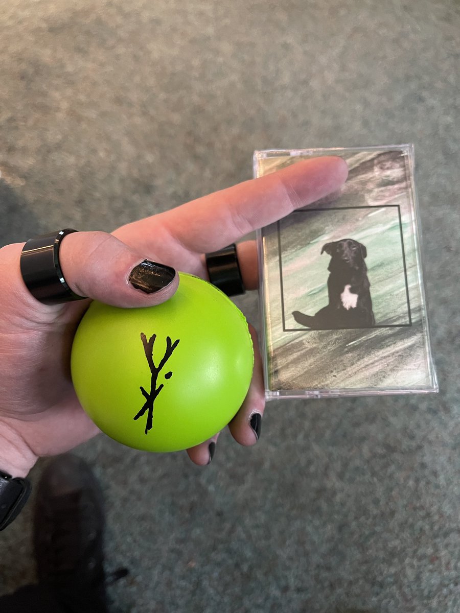 courtesydrop's tweet image. 🖤😇💚