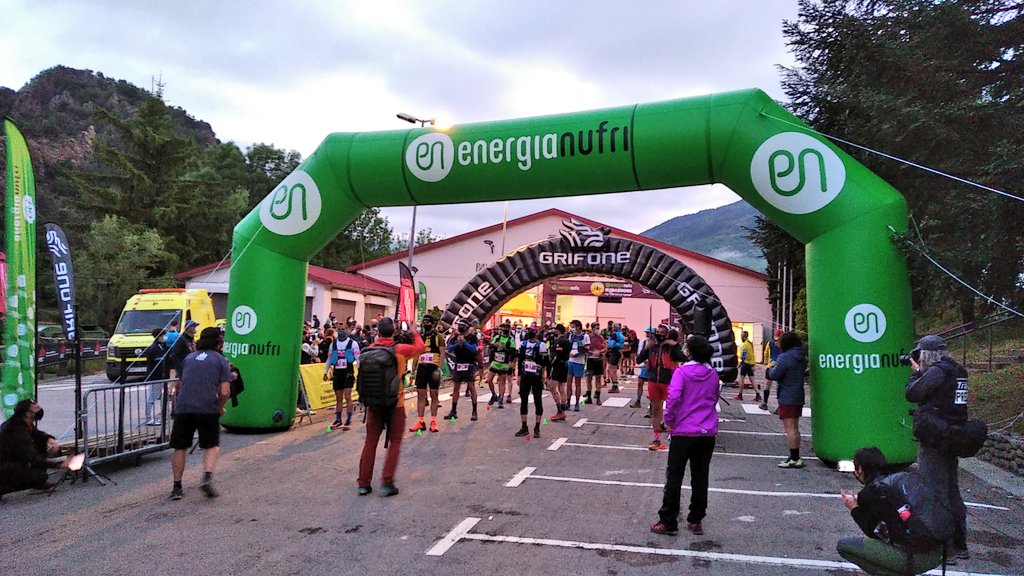 elsbastions's tweet photo. JA TORNEM A SER AQUÍ! HEMOS VUELTO! WE'RE BACK! 🙌
#elsbastions #skyraces #elsetge #elasedio #thesiege #vallderibes #valldenuria #UltresFEEC #PeaksUltraSeriesbyGrifone https://t.co/P23ZPyN6bH