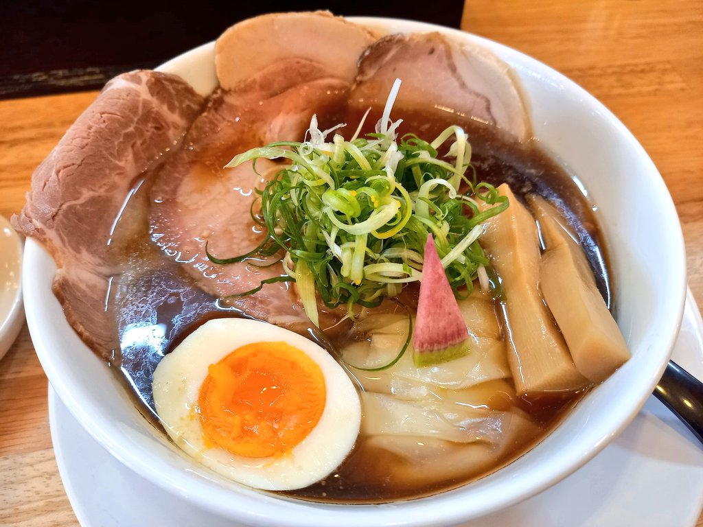 カニーニ 和dining清乃本店さん 角長醤油 匠 四重奏sp 本日の棒寿司 2 本日より自粛していた土曜日営業を再開です 匠は良い意味で全体的に攻撃的な印象でメチャうまい 棒寿司のトビウオも珍しい初めて食べた 食べてる時気付かず今この写真見て