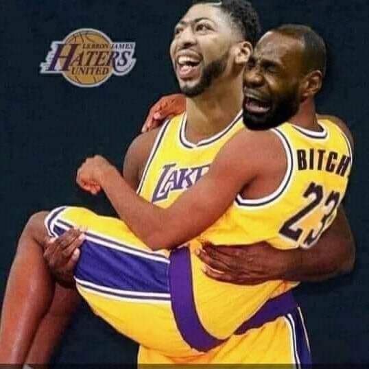 VictorBusabos's tweet photo. The fake king and unprofessional player is a symbol of silly organization in the Lakers Team 

@KingJames unprofessional player and silly leader https://t.co/gyc1d4l5vU