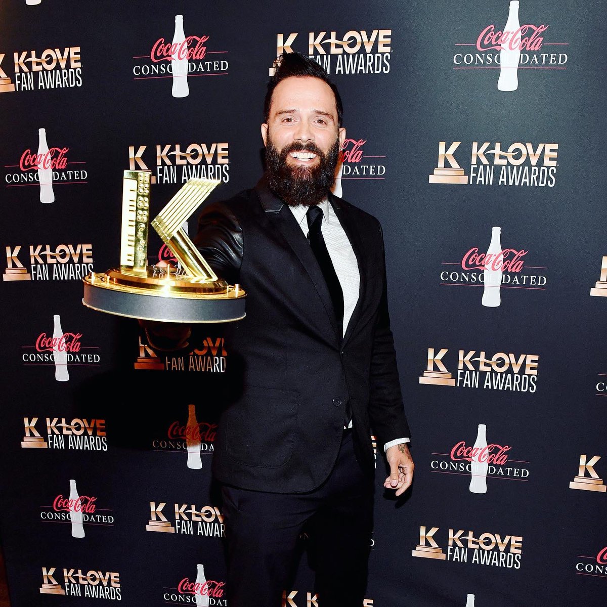 johnlcooper's tweet photo. Wow! Very surprised about the @klovefanawards Book Impact of the Year Award, but I’m feeling the love! Thanks to all of you for your support. ❤️🙌😊 https://t.co/hBhkagOut9 https://t.co/V9C9gCkBvB