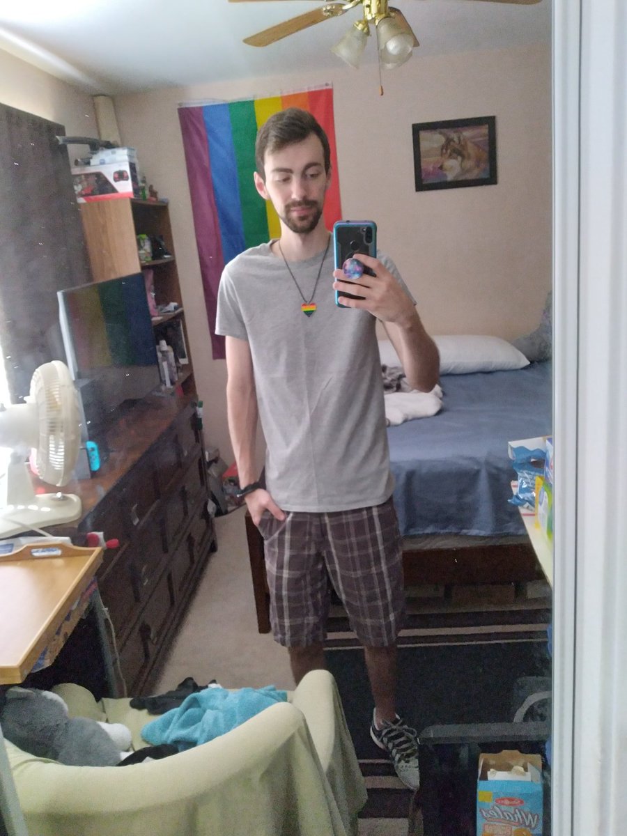 HuskyCyberWolf's tweet photo. Been a while since I've been on this account, but for those that are still following, life update + recent selfies https://t.co/kbz3yhRNYx