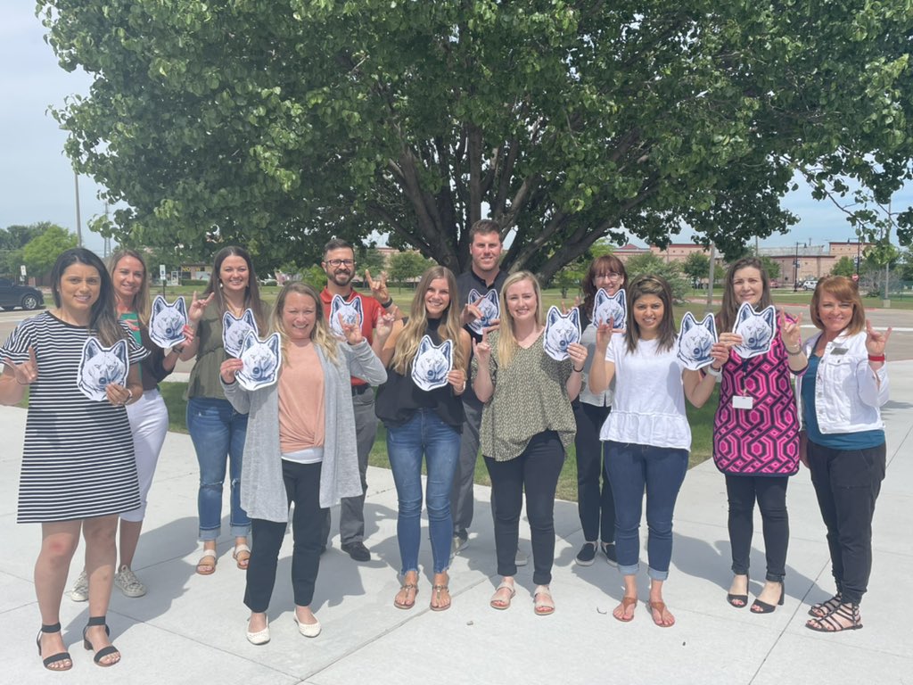 HR_LittleElmISD's tweet photo. Here’s another group of @LEISD new hires! We are excited to welcome them to our famiLE! They are ready to engage, equip, and empower!!! @LEISDSuper https://t.co/3KpC9hBdNG