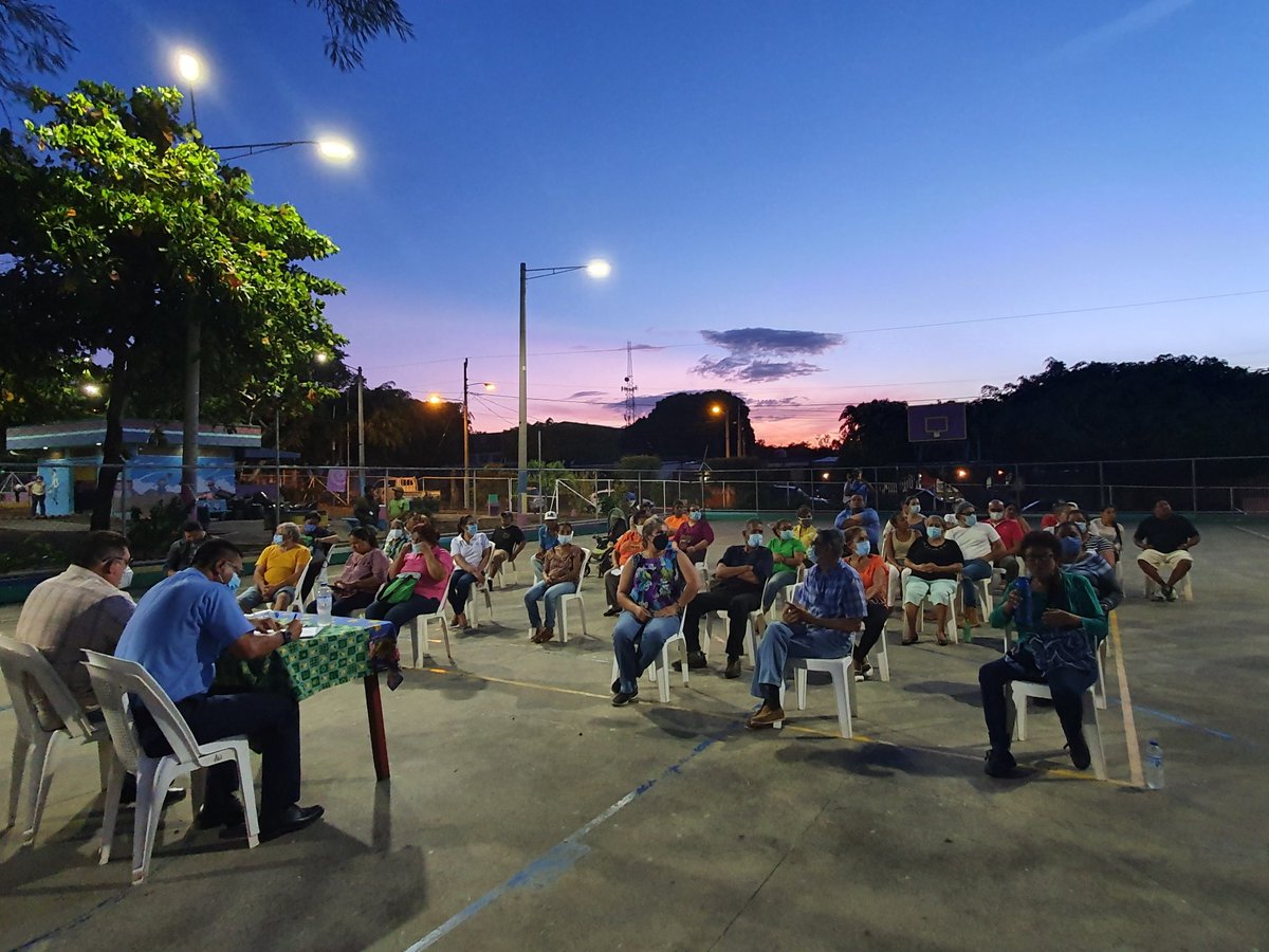 #4Junio Iniciando asamblea de Seguridad Ciudadana en el parque de El Dorado en coordinación con la Policía Nacional de #Nicaragua