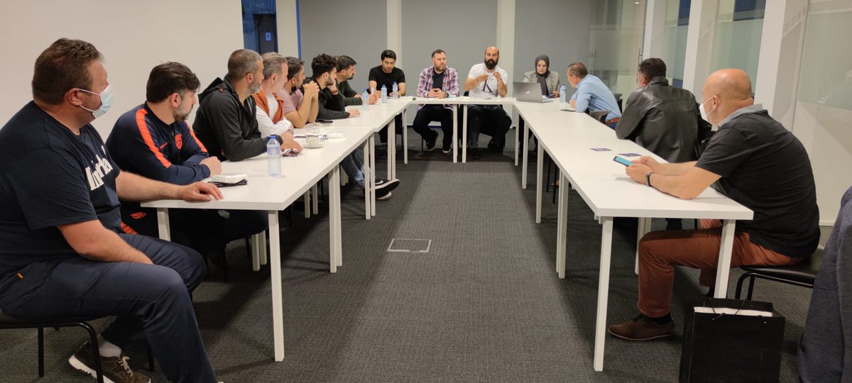 Kısıtlamaların hafiflemeye başlaması ile, Bu akşam UID BELÇİKA BYK ve BKYK Toplantımızı icra ettik, sıcak bir havada verimli bir toplantı gerçekleştirdik. Rabbim aldığımız kararları hayırlara vesile etsin. <a href="/efkanala/">Efkan Âlâ</a> <a href="/SirakayaZafer/">Zafer Sırakaya 🇹🇷</a> <a href="/U_I_D/">Union of International Democrats</a> <a href="/KoksalKus1/">Köksal Kuş</a> <a href="/mnihat1/">mustafa nihat köklü</a> <a href="/fyardimsever1/">Fatma Yardımsever Hakalmaz</a>