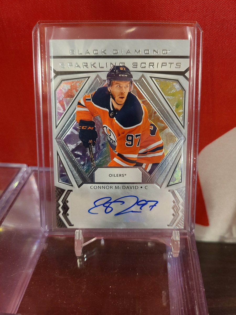 XplosiveSport's tweet photo. We've pulled some absolute 🔥 🔥 lately. Check these beauties out and come join us on Facebook and get yours!!! @UpperDeckHockey @SHOWYOURHITS #collectthebest #hockeycards #collectfam https://t.co/uiXvV577sY