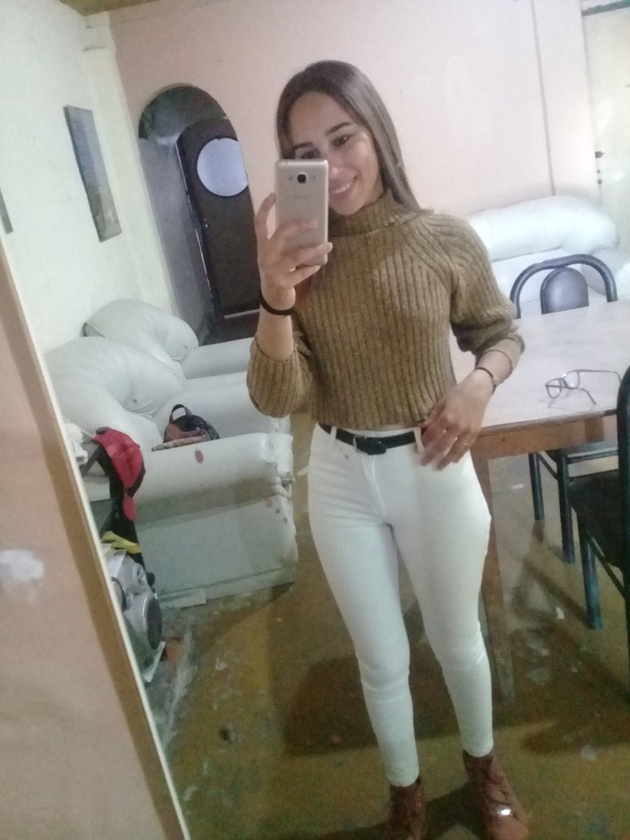 Flor_yakelin's tweet photo. Holaaa bebess❤ https://t.co/vCWkpWOVWF