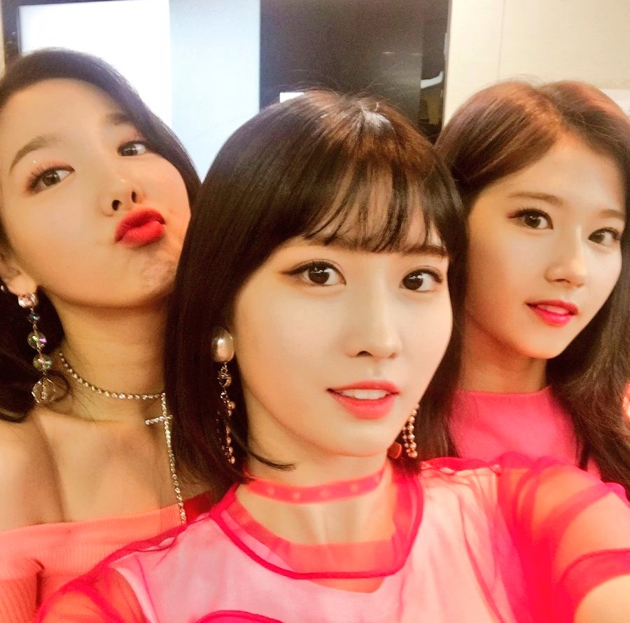 ourtwinky's tweet photo. Más que listas hemos llegado para apoyar a 𝗦𝗧𝗔𝗥𝟱 @STAR5TWT en su divertido pero escalofriante comeback #STAR52NDCB y la celebración de su primer año. #1STYEARWSTAR5 ¡QUÉ LA FIESTA DURE SIEMPRE! #STAR5PARTY. 

#TWINKY🍭 · 𝐍𝐎𝐄𝐋𝐋𝐄, 𝐒𝐄𝐑𝐄𝐍𝐀, 𝐌𝐈𝐍𝐊𝐘! https://t.co/GbfQQToIZ5