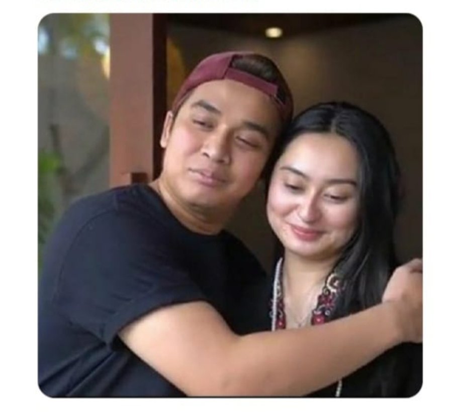 @AnnaCheche tweet media