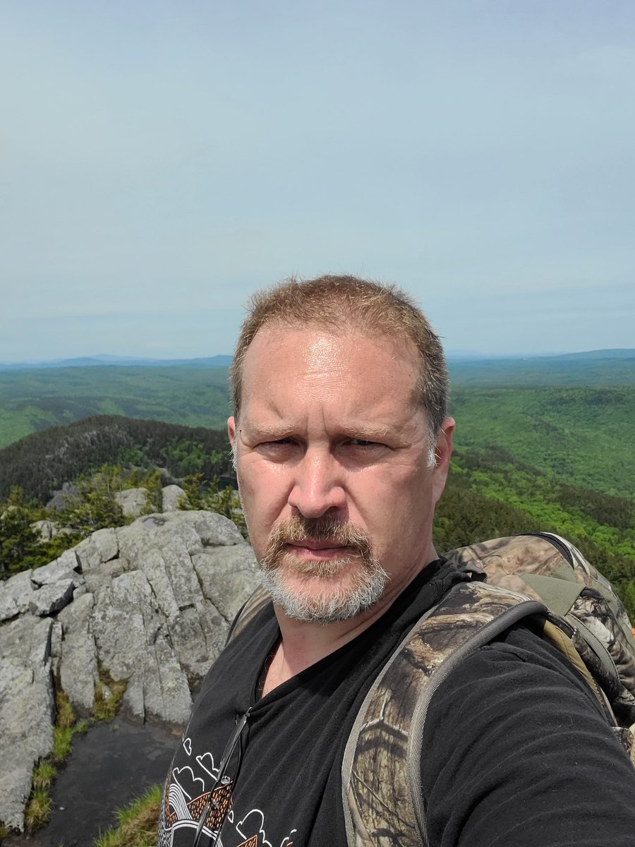 sedo_shorey's tweet photo. Congratulations to the @sedomocha 6th grade students who climbed Borestone once and the staff who did it twice!! Go team- @GoramTor, Mr. Levensalor, Mr. Dale, and the chaperones. #rockstars #borestone #outdooreducation #mainecommunityfoundation https://t.co/YpSqEXXzOi