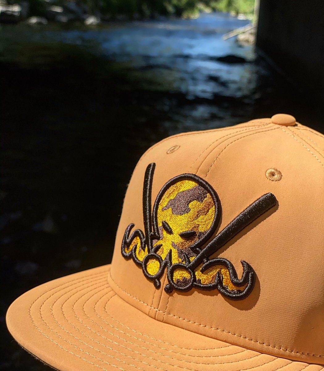 mattyjens78's tweet photo. Happy #FittedFriday everyone!  Here’s another great OctoSlugger from @dionicbrand and @hatclub 
.
.
#NewEra #59Fifty #OctoSlugger #HatClub #MyHatClub #NewEraCap  #Fitted #TeamFitted #HatAddict #FOTD #NoDupes #CapCollectors #FlyYourOwnFlag #MJsFitteds #ThisIsTheCap #FittedNation https://t.co/J07P7HUMRi