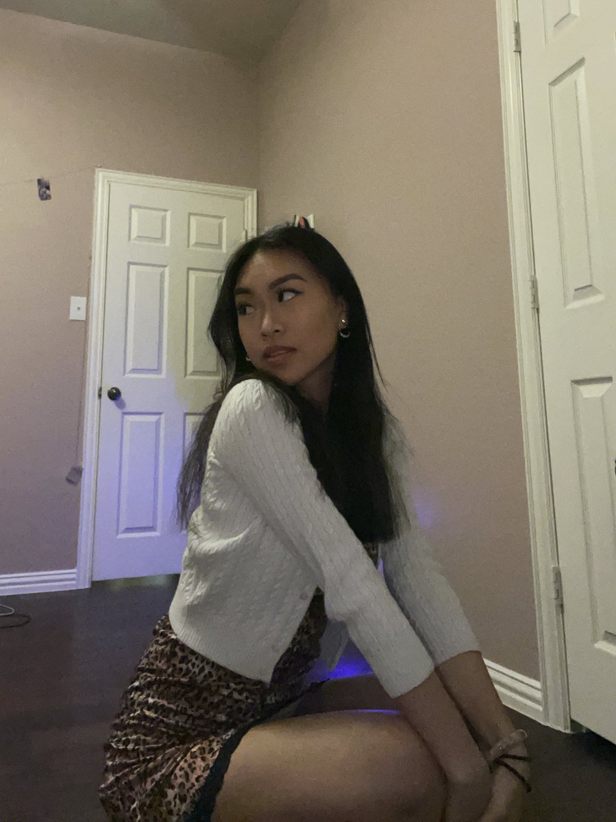 grvcenguyen's tweet photo. photos of me https://t.co/H5Xst5O4Sb