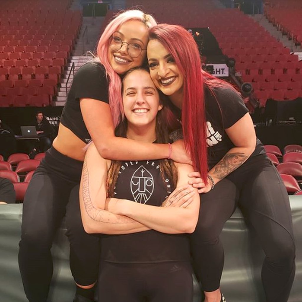 Thank you Riott Squad for being the best women’s faction in wwe. 💚 

@YaOnlyLivvOnce @SarahRowe @RubyRiottWWE