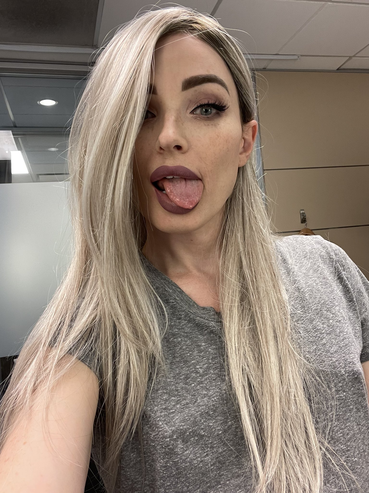 2 pic. 🧝🏻‍♀️ https://t.co/wepiIIXfmd