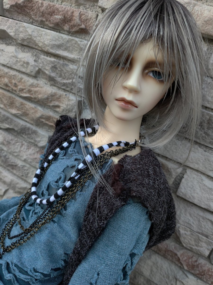 DioxPurple's tweet photo. Daily doll photo: Volks SD17 Williams!
This guy was a grail doll when. I first saw the SD13 version. I was lucky enough to bring home the first SD17 release! #bjdphotography #volksbjd #volks #bjd #volkswilliams #sd17williams #balljointeddoll #oathofthesilvercoin #legitbjd https://t.co/Xvw8HcOILl