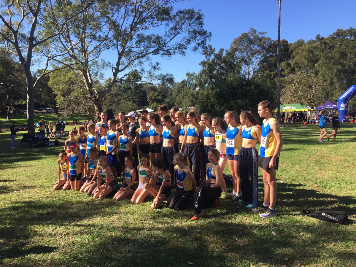 rbharriers's tweet photo. Letβs do this! #staterelays https://t.co/zLfP6kIkME