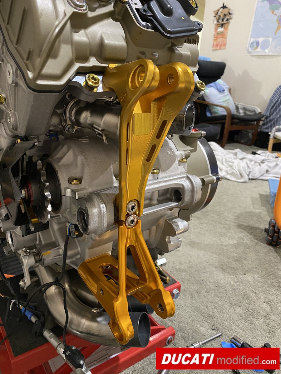 Motocorse Rear shock support for Ducati Panigale V4 25° Anniversario 916

Details here: ducatimodified.com/threads/ducati…

#ducati #ducatipanigale #ducatipanigalev4 #panigalev4 #ducatimodifiedforum #ducatimodified #motocorse #motocorse_mvagusta_ducati #motocorseperformance #motocorsestyle