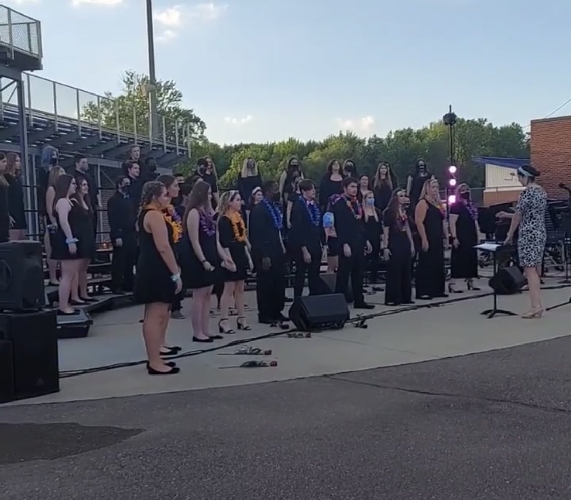 WMHSChoirs's tweet photo. Congratulations to all of our Mott music students!!!! Your outdoor concerts were a huge success! Thank you for all of your hard work &amp; dedication! @WaterfordMott https://t.co/rVnVLOKILE