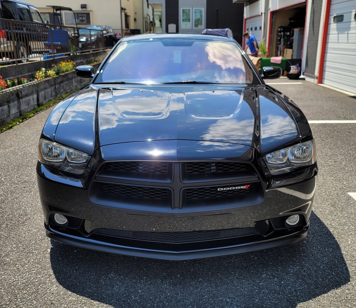 Tm Tint A Twitter オーナーさんの事情により以前貼ったスモークを剥がしたので フロントガラスにゴースト2ネオ フロントサイドに15 にて貼り直し Dodge Dodgecharger チャージャー ゴースト2ネオ スモークフィルム カーフィルム カーフィルム施工 東京