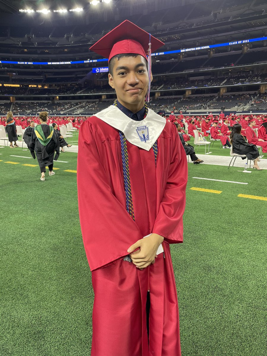 ArlingtonISD's tweet image. Juan Galvan a member of the National Honor Society plans to attend @tarrantcountycollege Arlington ISD is proud of you!! 🥳🎓💫
@samhoustonhs 
#SamFam #SamPride #arlingtonisdclassof2021