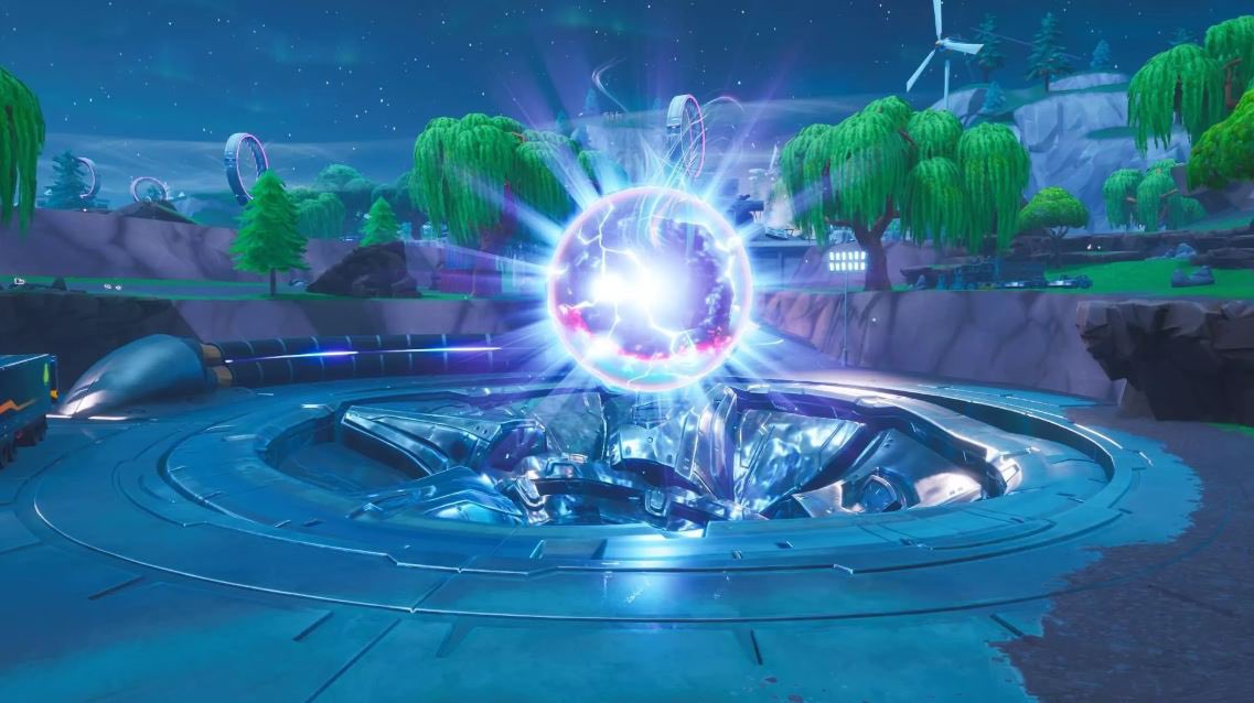 ExplorerLeaks's tweet image. The orb in Loot Lake will have many stages of it cracking more and more! The first picture is the first stage and the second one is the last! #FortniteLekas #FortniteNews