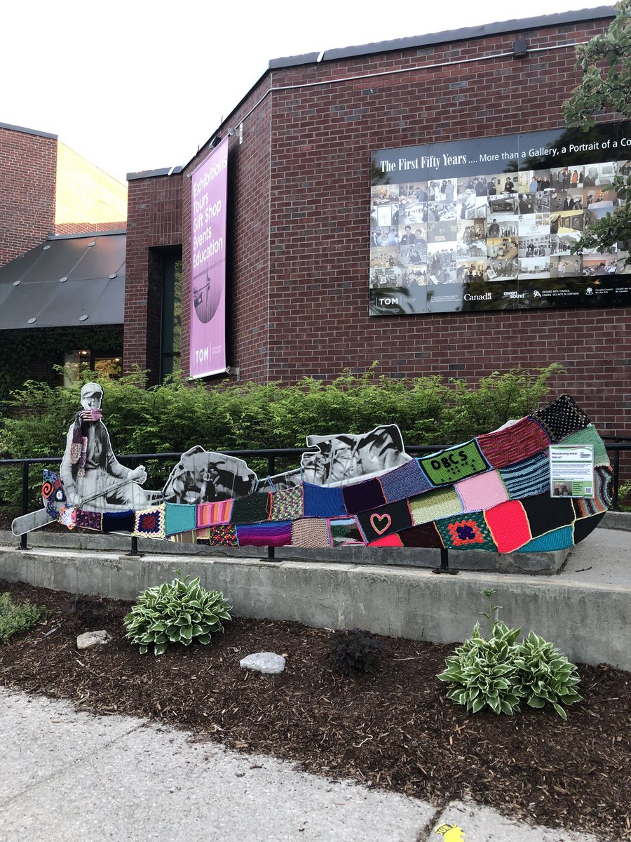 vambermay's tweet photo. Tom’s canoe got yarn bombed for DBAM @TheTomThomson @CNIB_DBCS #DeafblindAwarenessMonth #DeafblindAwareness https://t.co/s1ukZbWP7O