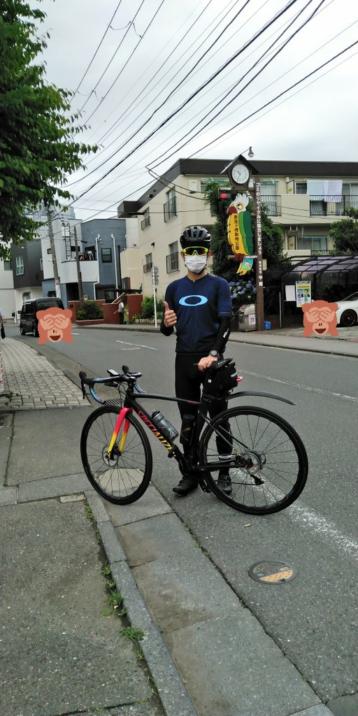 nikachan14run's tweet photo. 今日の結果。
昨日雨が沢山降ったから路面の水溜まりを考慮して、読売ランドは行かず近辺で #サイクリング してきた🚴
1枚目は夢見ヶ崎動物公園の坂の手前とオークリーマン(自分)😎
#ロードバイク
#ロードバイク初心者
#SPECIALIZED
#AllezSprintDisc
#Oakley
#jawbreaker https://t.co/dgFktikRLh
