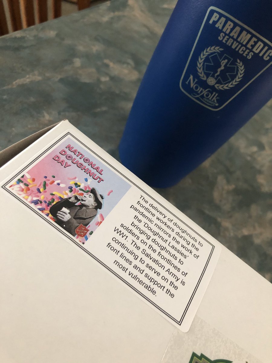 279Local's tweet image. Thank you to @salvationarmy Simcoe branch for dropping off @TheApplePlaceNC donuts to our #paramedics in Port Dover today on #NationalDonutDay!