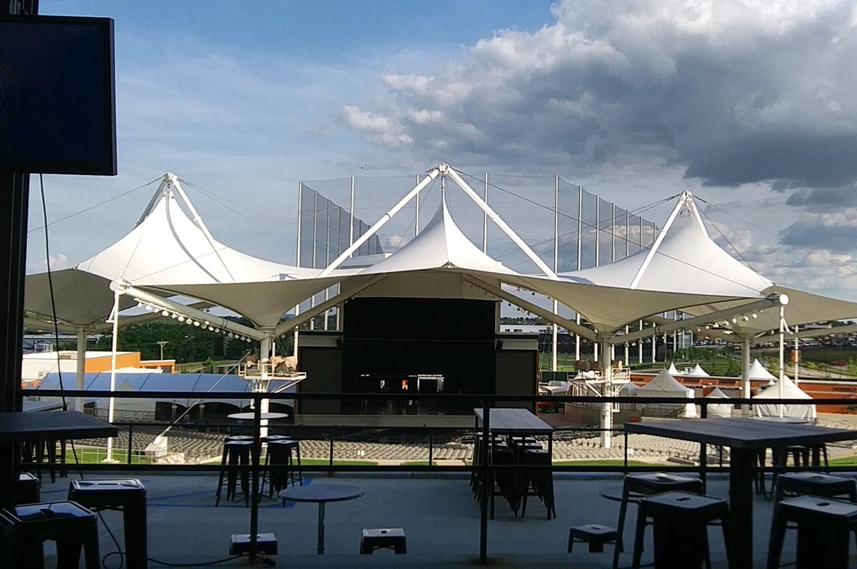 Y'all I do stagehand in this BEAUTIFUL venue! Isn't it lovely?