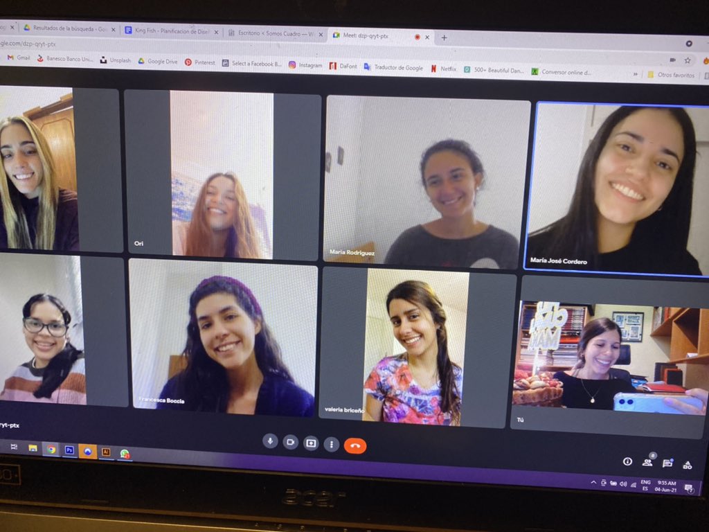 Manaizaguirre's tweet photo. Cumpleaños en la oficina ♥️ #FLOWteam https://t.co/lpk7A1mp6F