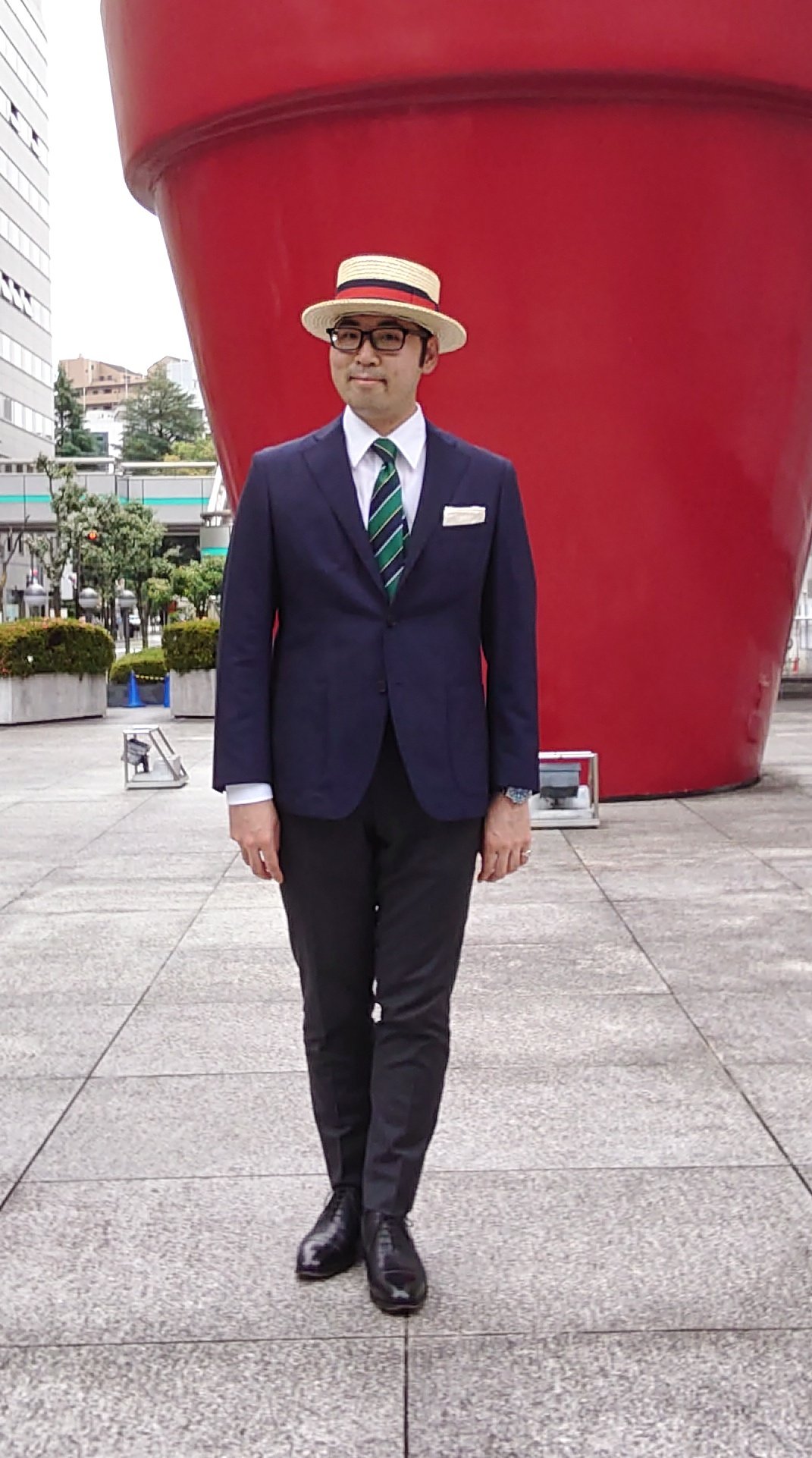Albert Masa Hatsuda クラシックな夏の装いで出かけることに ジャケットは盛夏向けのフレスコ織りのもの カンカン帽でよりクラシックさを出すことが出来るので クラシックな服装なら男女問わずカンカン帽をオススメしたい カンカン帽 クラシック