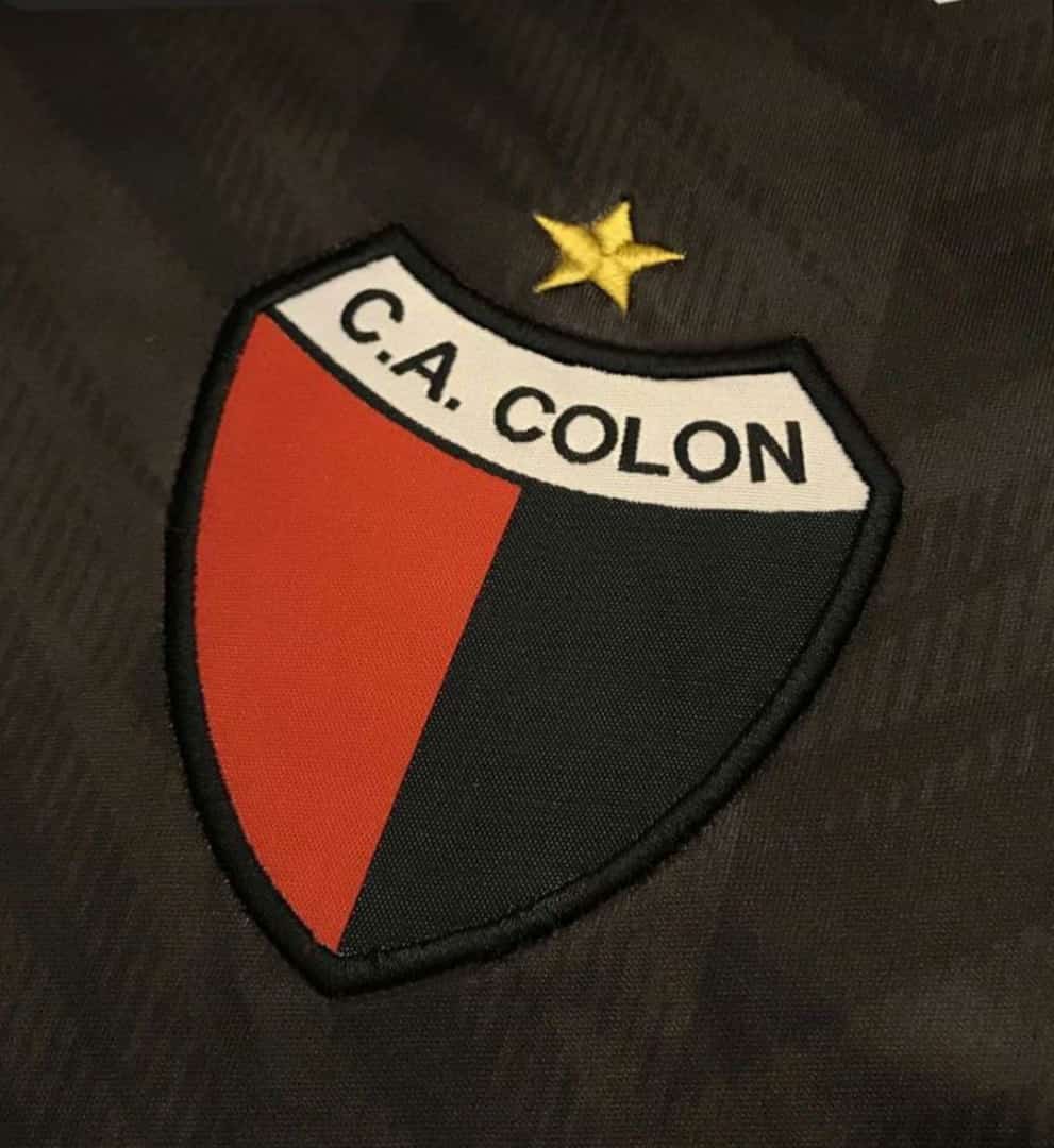 DrRamiroAlarcon's tweet photo. Alegría enorme de ver a mi Colón querido levantar la copa.
Grande Colón!
Vamos campeón!!
Aguante el sabalero!!
#cacolon #ColonCampeon #ColonDeSantaFe #sabalero https://t.co/bZMZPnR3rp
