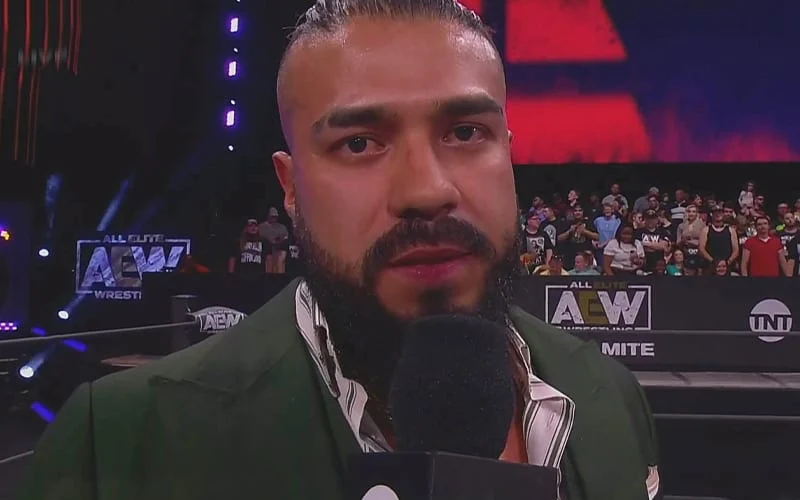 Thedeeejster10's tweet photo. Take note WWE....That's how you do a surprise debut without giving it away before your shows. #AEW #Andrade #IsAllElite https://t.co/vyBecbKLvf