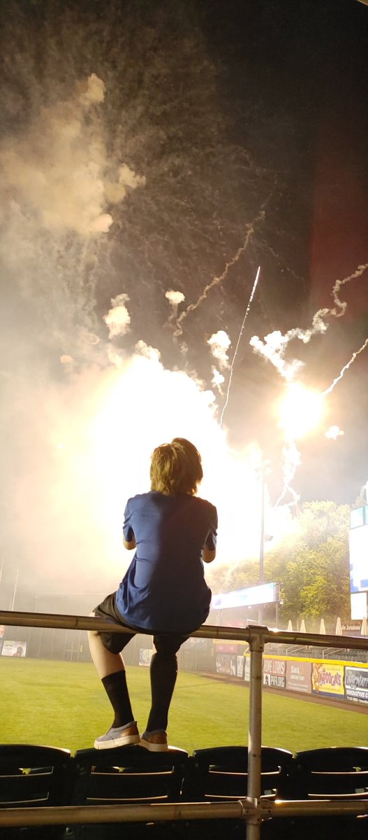 PABridgeGuy's tweet image. Love that he finds magic in fireworks.