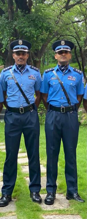 PoliceMv's tweet photo. Kudos to our two gallant officers, Chief Inspector of Police Ahmed Abdul Azeez &amp; Chief Inspector of Police Mohamed Nazim currently undergoing IPS training at the @svpnpahyd, for their bravery in saving a family of 4 including 2 children from a drowning incident in Lakshadeep
1/2 https://t.co/H6JELebO4i