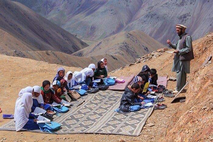 StandForPak2020's tweet photo. Let’s strive for a world where every girl can learn and lead.😍
#SFP https://t.co/BmNeKcToyG