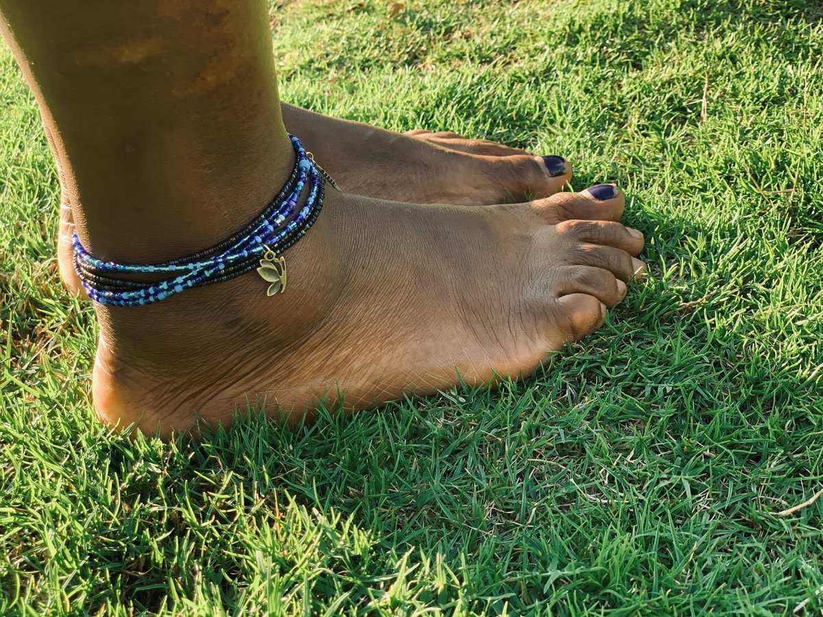 IKipepeo's tweet photo. "Out beyond ideas of wrongdoing ⁠
and rightdoing there is a field.⁠
I'll meet you there.⁠
⁠
When the soul lies down in that grass⁠
the world is too full to talk about.” ⁠
― Rumi  ⁠
⁠
#jewelry #handmade #fashion #anklets #love #barefeet #footfetish #prettyfeet #quotes https://t.co/i5vATE5yTP