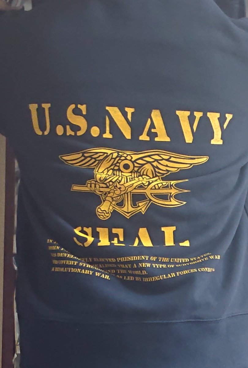 josephine_1214's tweet photo. 今日のファッションは「#NAVYSEALS」(@us_navyseals)🌊⚓
友達とお出かけするので、
朝から気合いを入れてセルフブリーチ&フルメイク👱♀️💄💋✨
@AvirexOnline @fukuoka_swat @rothco
#AVIREX #カーゴパンツ
#cargopants #ロスコ #ROTHCO
#マカロニアン #maccheronian
#ミリタリー #military #アメカジ https://t.co/JhBcT1h3UG