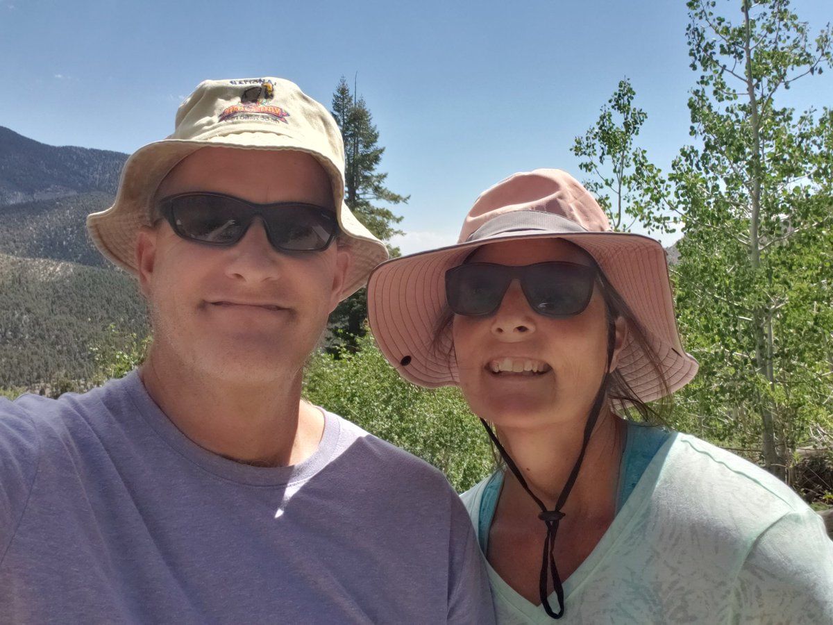 MoleManBaker's tweet photo. What's best when going to Vegas?  Catherdral Rock trail at Mt Charleston and the Pinball Hall of Fame (@PinballVegas)! https://t.co/riew2uHVJy