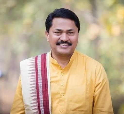 AmitV_Deshmukh's tweet photo. महाराष्ट्र प्रदेश काँग्रेस कमिटीचे अध्यक्ष,मा.आ.श्री नाना पटोले जी यांना वाढदिवसाच्या हार्दिक शुभेच्छा..! 
आपणांस निरोगी दीर्घायुष्य लाभो ही सदिच्छा.
@NANA_PATOLE https://t.co/P9hC8rnFJO