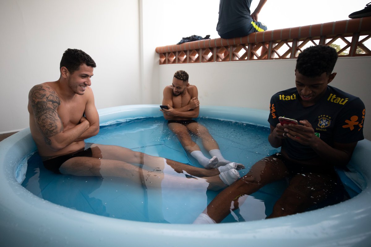 HotFootballer's tweet photo. #neymar #thiagosilva #cbf https://t.co/OeKdEnol1B