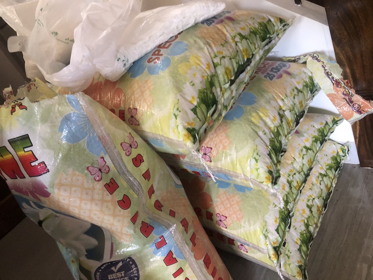 GongMinjiPH's tweet photo. Lets start the packing today? https://t.co/bgTLlqrfca
