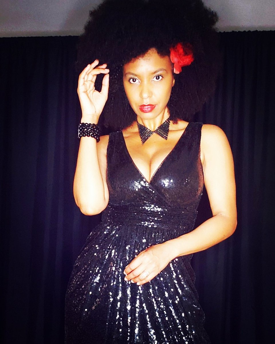 Jessie_Wagner's tweet photo. Finally!! I did a real party gig!! It's starting to open back up again. This lifted my spirit so much to be able to preform in a big room with people up and dancing. I'm feeling the love tonight! β€ #giglife #nj #blessedtobeworking https://t.co/fLy39cR4sF