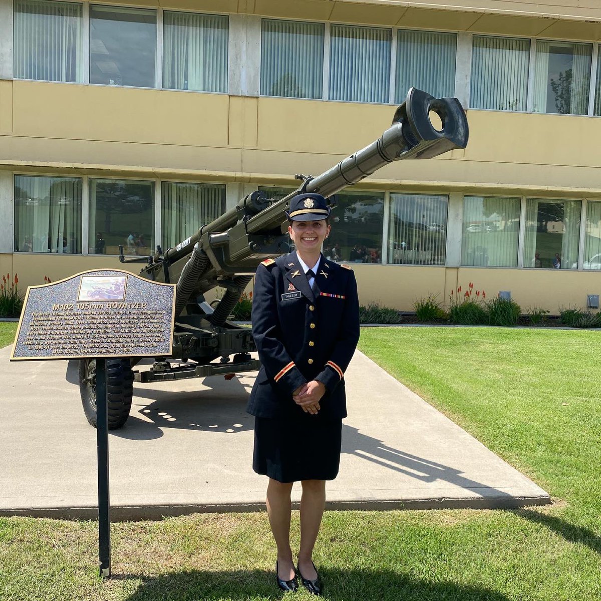 macking_j's tweet image. Finally graduated Field Artillery BOLC and got certified in shooting guns and rockets!! Never thought I would be here but I am and I couldn’t be any more excited for the future! Thank you to both my BOLC classes and all the friends that I have made along the way! #kingofbattle