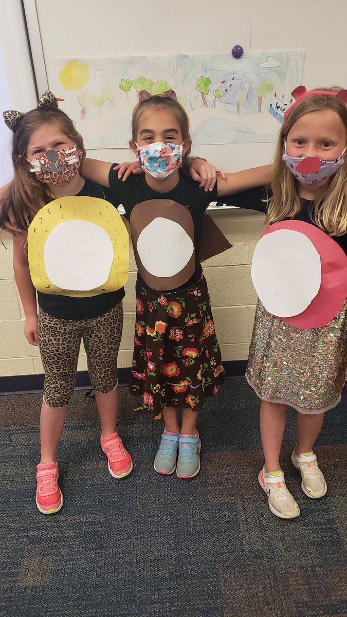 Lori Collins tweet media