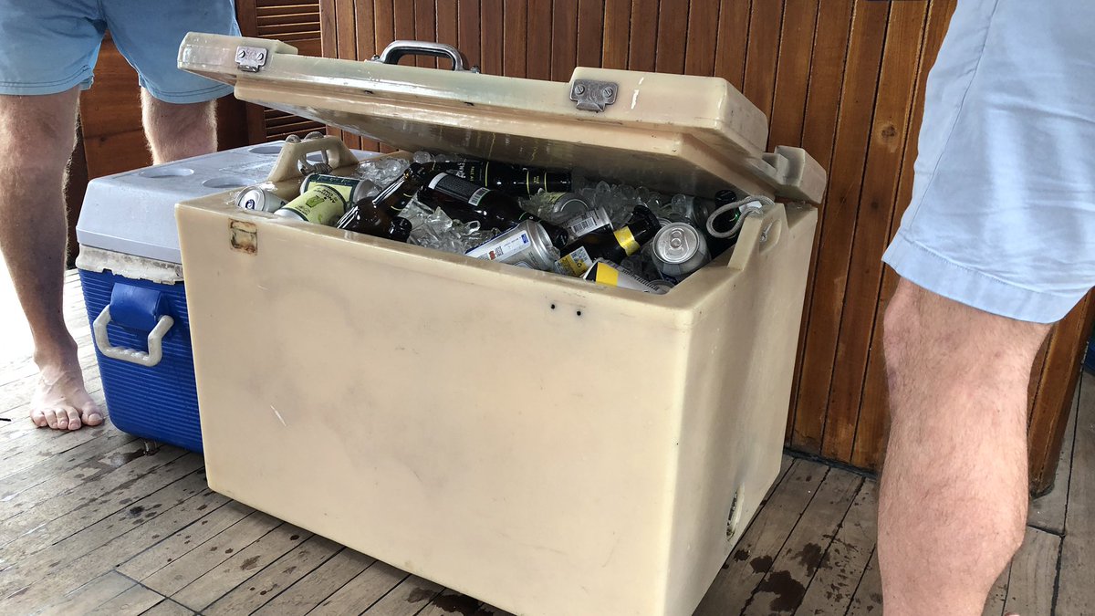 getgavin's tweet photo. We're going to need a bigger fridge! #junkday #HongKong https://t.co/B2aaiPbfC4