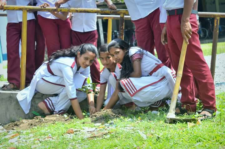 PhoenixFounda14's tweet photo. It is our duty to protect environment .
Please plant trees where is possible,and also protect them.
#WorldEnvironmentDay 
#NatureAroundUs 
#protectnature https://t.co/Jd9QbDOXxF