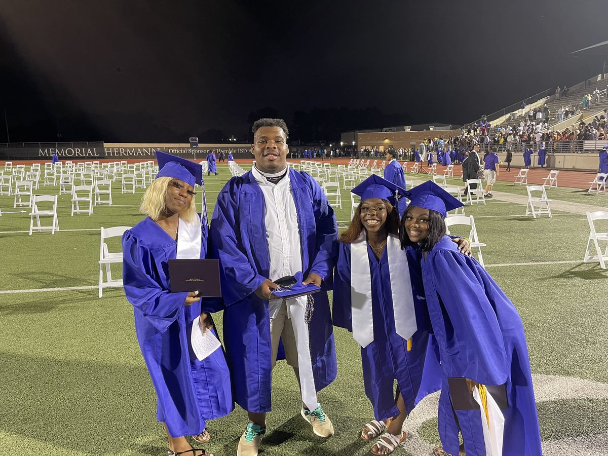 Congratulations To the Wildcat graduates!!! <a href="/Starlife_JD/">Jaden “JD” DeLoach</a> <a href="/akayma_k/">Akayma K</a> <a href="/HumbleISD_HHS/">Humble High School</a>