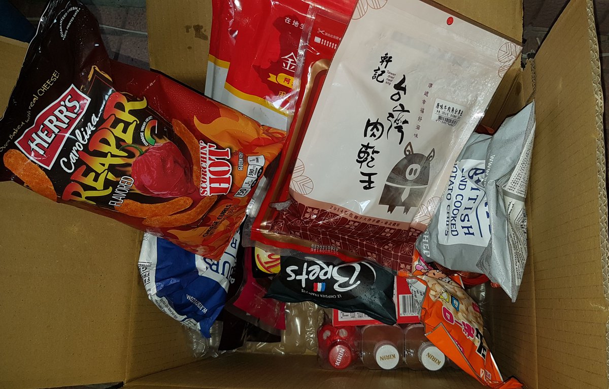 YaleChen2020's tweet image. #PChome24

5/20 訂的三箱的最後一箱到貨了。這箱有小狀況，有兩樣東西下訂後沒貨了。所以最久

其他兩箱在 6/1, 6/3 到貨

物流人員面對三級警戒後的大量需求相當辛苦

感恩在三級警戒下讓我們仍能維持日常生活的各行各業🙏