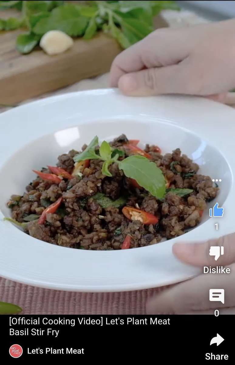LetsPlantMeat's tweet photo. กะเพรา���นื้อทิพย์ ไม่ใช่ วัว ไก่ หรือหมู! ลองทำกะเพรา Let’s Plant Meat กันไหมจ๊ะ #ผัดกะเพราchallenge https://t.co/M8uxSvecyB